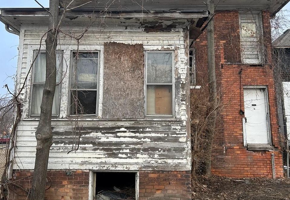 301 Elmhurst St, photo 4