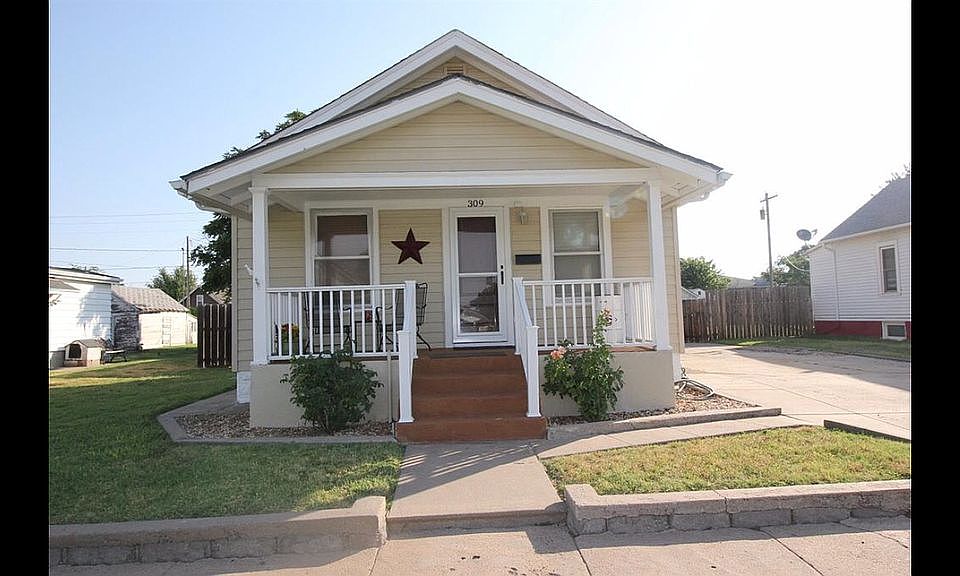 1st image of 309 E 14th St