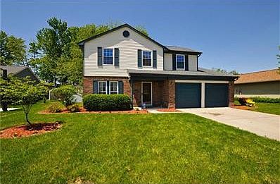 Great brick front home in Cooked Creek Heights. Fully fenced yard. 4 beds, 2.5 bath and an amazing four season sunroom. Don't miss out on this fabulous home.