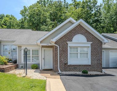 136 Emerald Dr, Harrisonburg, VA, 22801