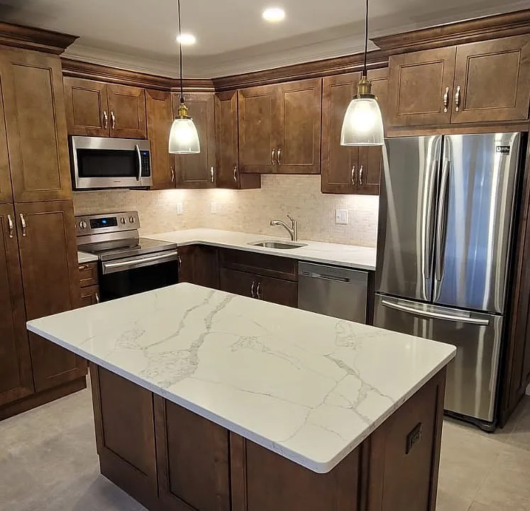 453 Halstead Ave #2B