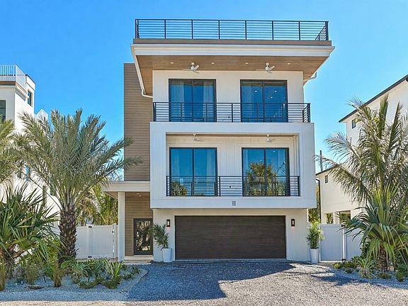 2nd image of 111 PALMETTO AVENUE