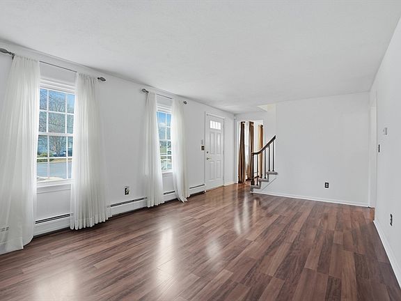 5th image of 88 Sandalwood Dr