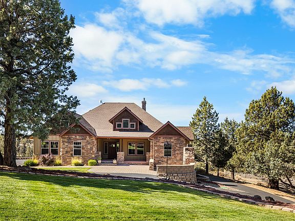 2nd image of 16030 SW Canyon View Pl