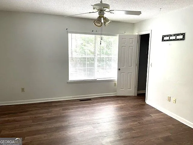 760 Coventry Township Pl — Photo 27