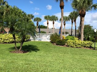 10755 King George Ln, Naples, FL 34109