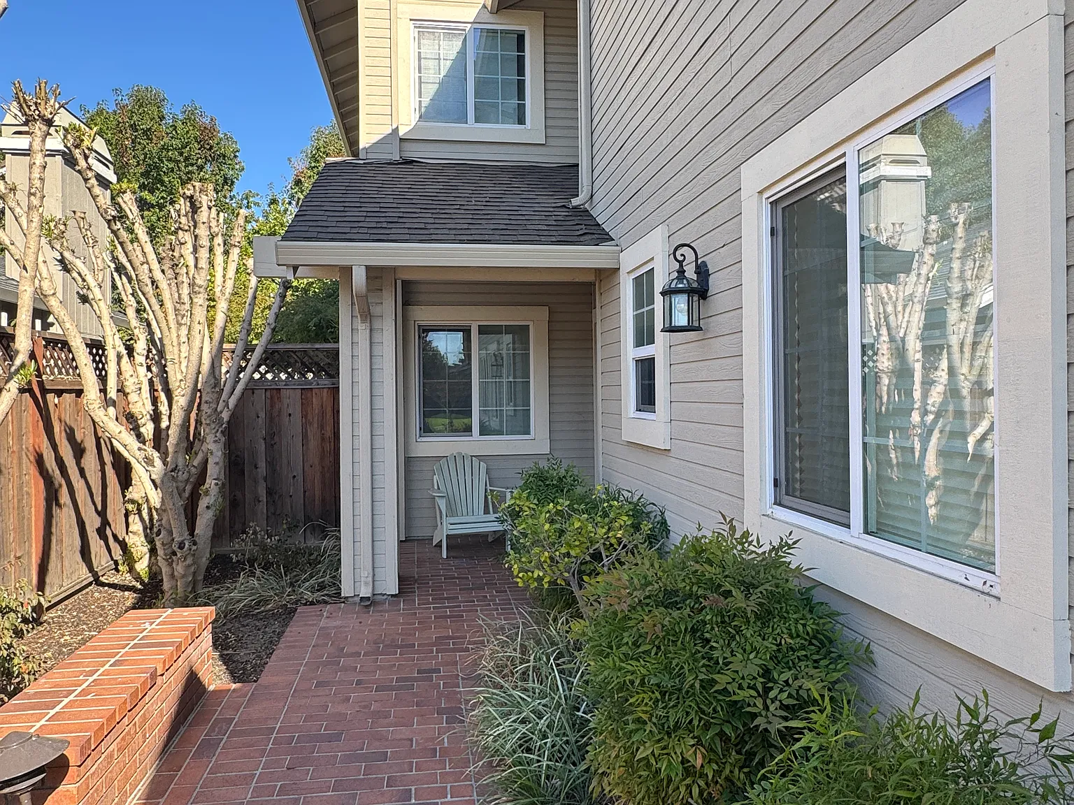 4 bed, 1938 sqft, $4,600 — Photo 3