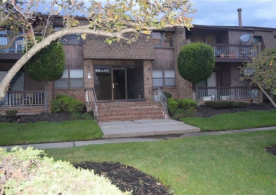 1st image of 110 Sharon Garden Ct #2