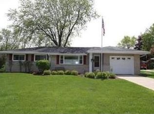 6219 Mansfield Dr, Greendale, WI 53129