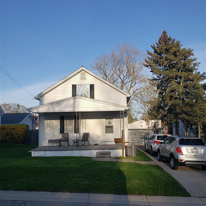 807 S 10th St, Saint Clair, MI 48079 Zillow