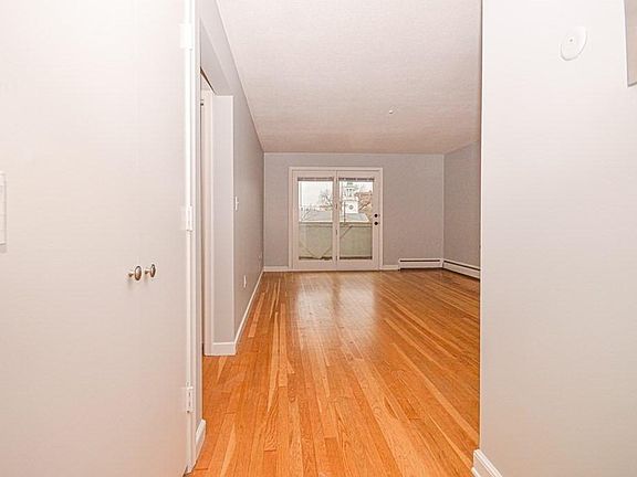 4th image of 91 Washington St Unit 22