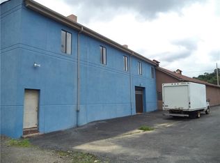 1020 Peebles Ln, McKeesport, PA 15132