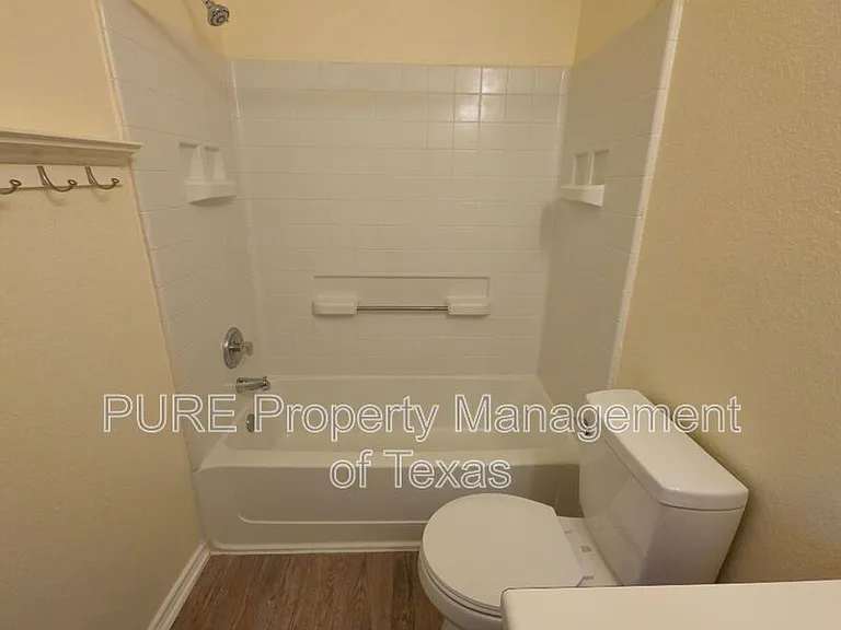 609 Losoya Ct — Photo 26