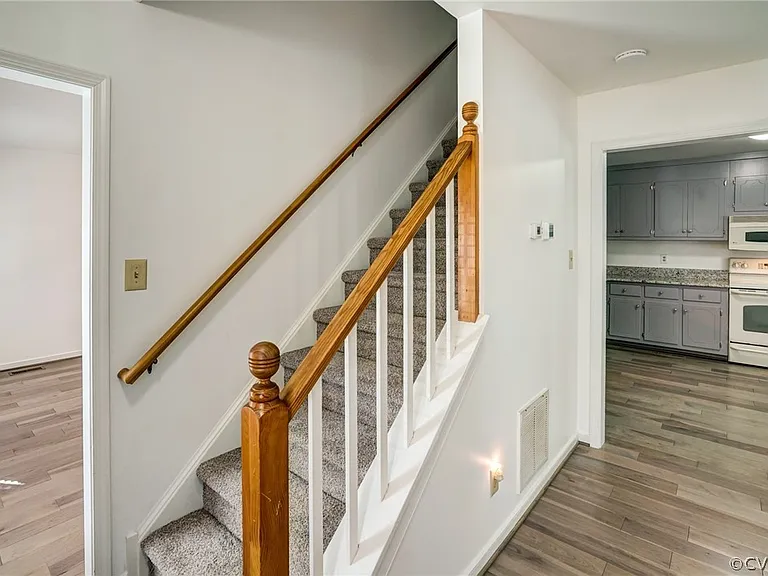 8112 Nashua Dr — Photo 6