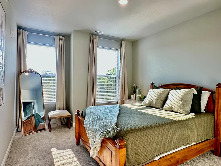 1253 S Blount St #201 — Photo 21
