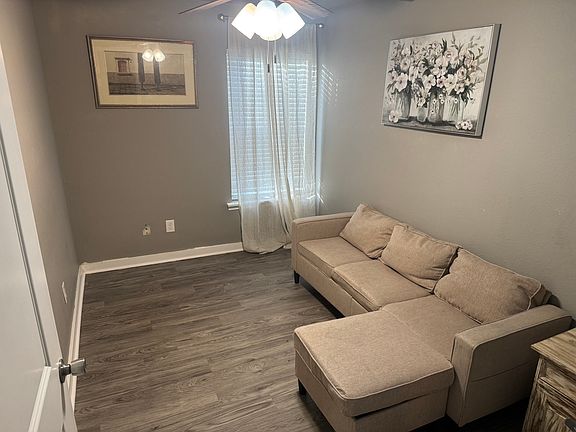 5th image of 2752 W Craig Pl