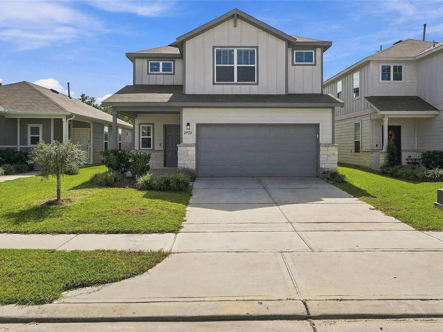 4 bed, 3.0 bath, 2043 sqft, $2,450 — Photo 1