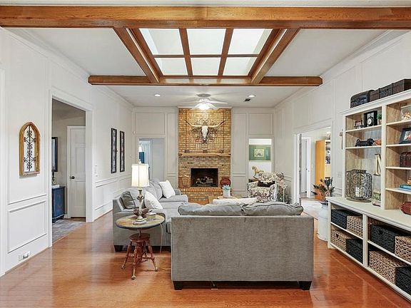 5th image of 2228 Chadbourne Dr