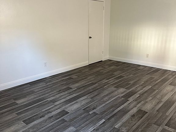 5th image of 9308 Somerset Blvd #14