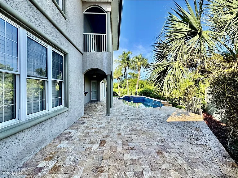 14370 McGregor Blvd — Photo 29