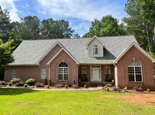 917 New Hope Dr, Hampton, GA 30228