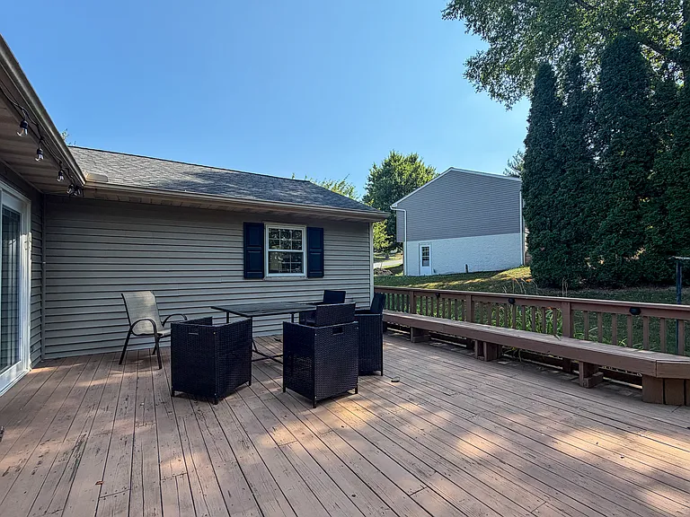 951 Daniel Dr — Photo 22