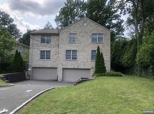 183 Tenafly Rd, Tenafly, NJ 07670