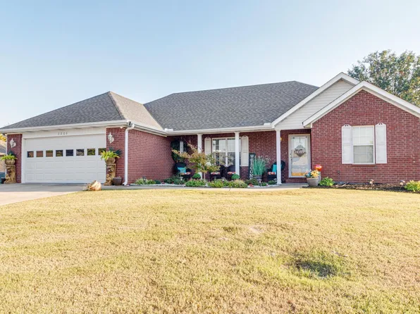 3206 Stonegate Dr, Paragould, AR 72450