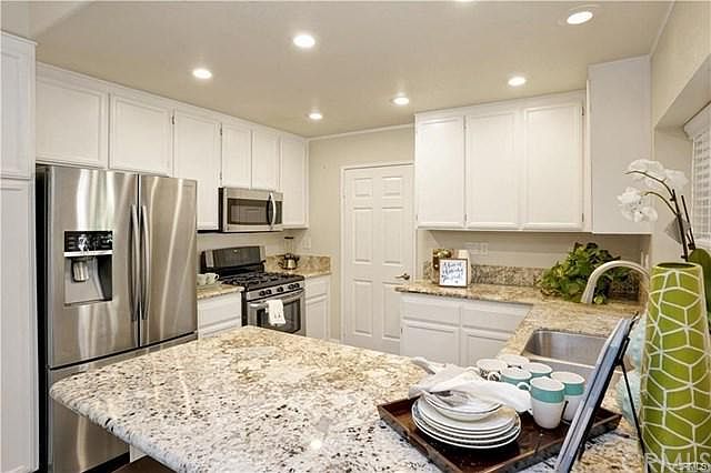 1st image of 87 Waxwing Ln
