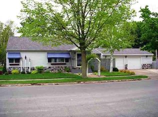 2401 Pied Piper Ln, Wausau, WI 54403