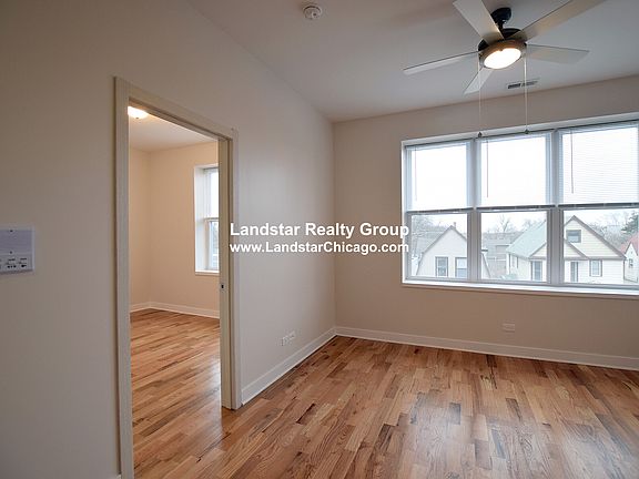 5th image of 3804 W Montrose Ave #304