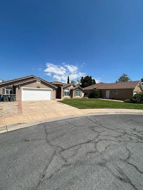 E127 - 3598 Red Butte Drive — Photo 2