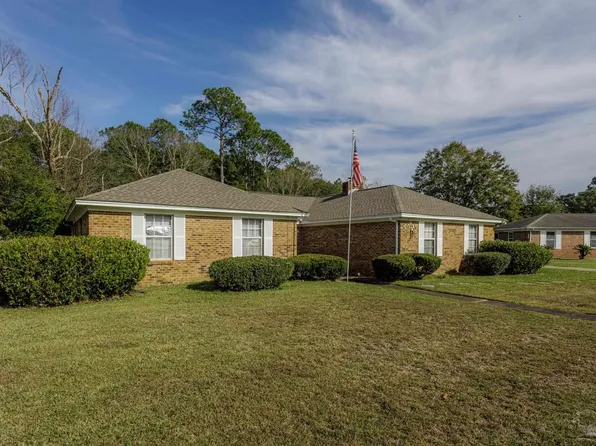 504 Chanterelle Dr, Pensacola, FL 32506