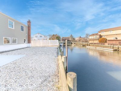 2337 Bay Street, Bellmore, NY, 11710