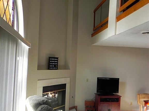 5th image of 4066 Saint Andrews Ct Unit 3