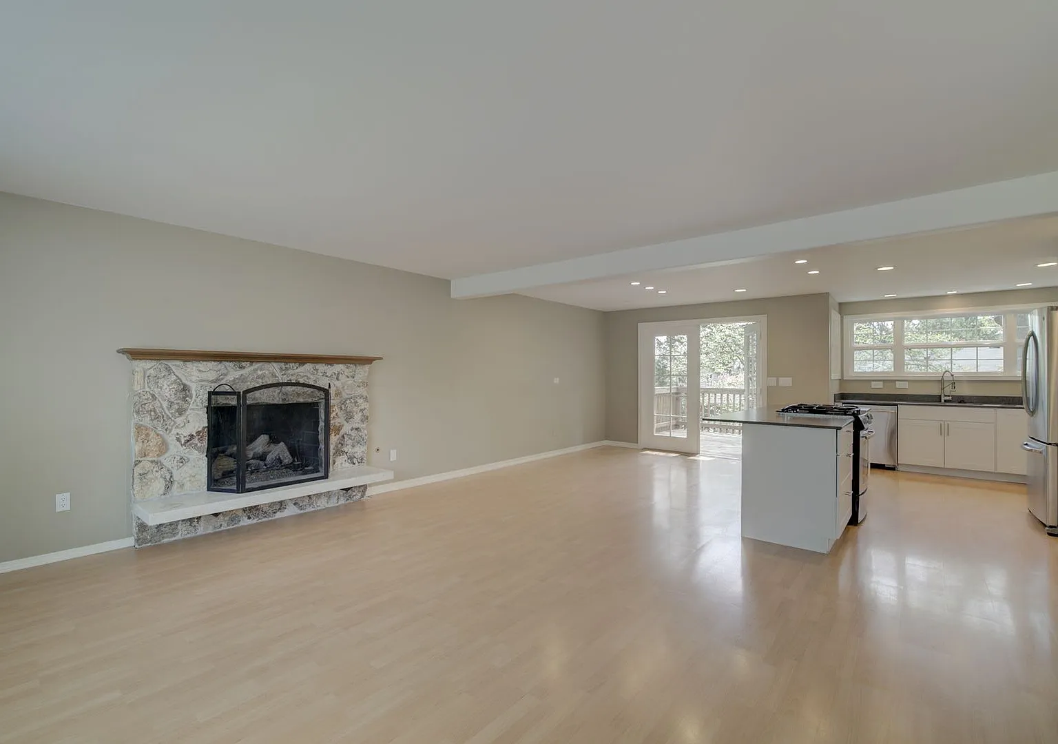 4Bd/2.5Ba Kirkland Home — Photo 3