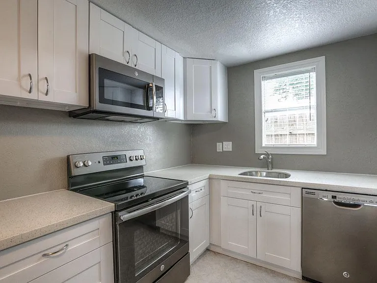 4809 McEwen St #A — Photo 8