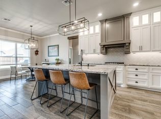 12125 SW 51st St, Mustang, OK 73064