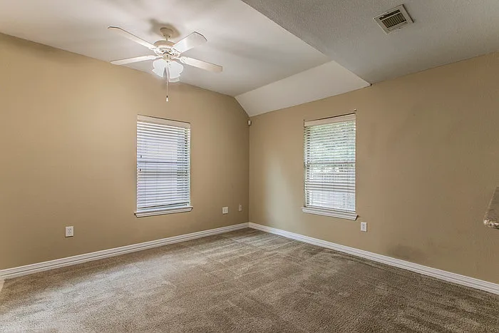 1 bed, 1.0 bath, $1,275 — Photo 4