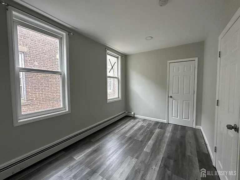 159 Lewis St #2 — Photo 8
