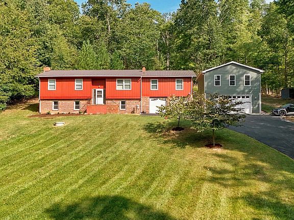 4th image of 722 Calf Mountain Rd