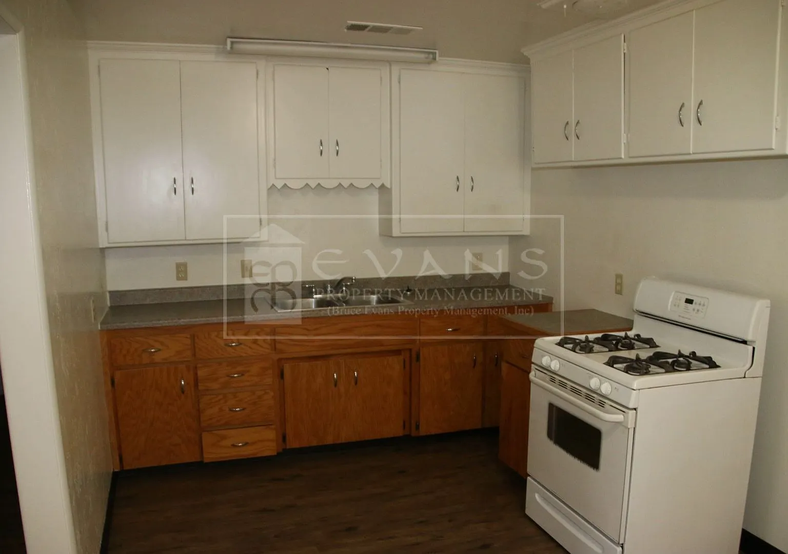 Cute home for rent in Visalia! — Photo 4