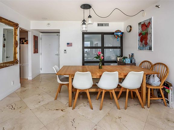 4th image of 20355 NE 34th Ct APT 2124