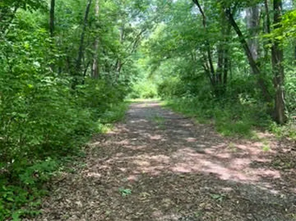 2401 Lisson Rd, Naperville, IL 60565