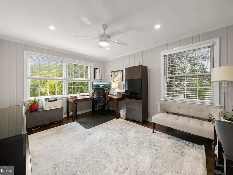 6709 Pemberton St — Photo 19