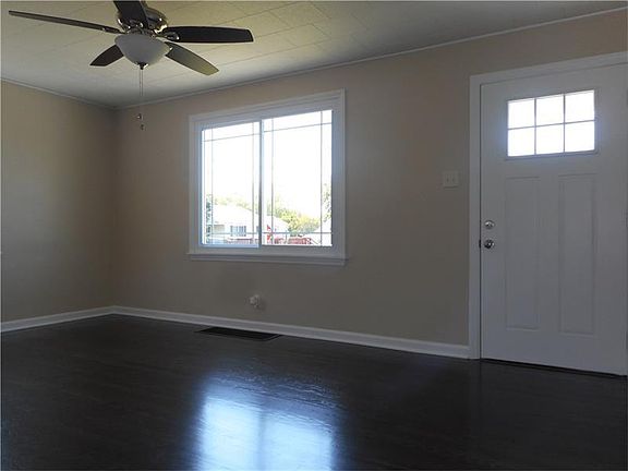 5th image of 100 Worthington Ave