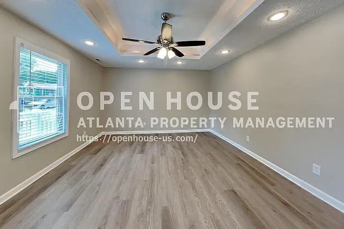 979 Tyrell Dr — Photo 5