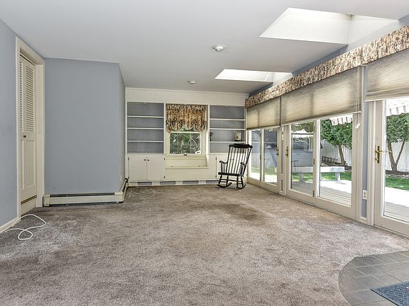 4th image of 161 Wyckoff Ave