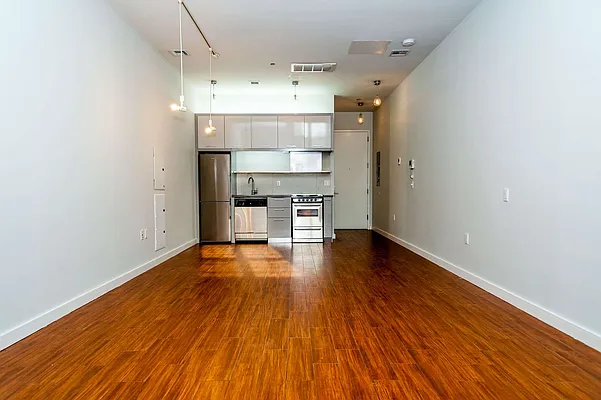 Rented by Nooklyn NYC LLC | media 19