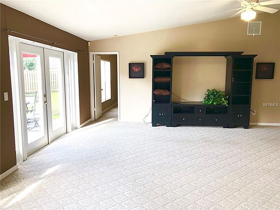 5th image of 4904 Forest Brook Pl